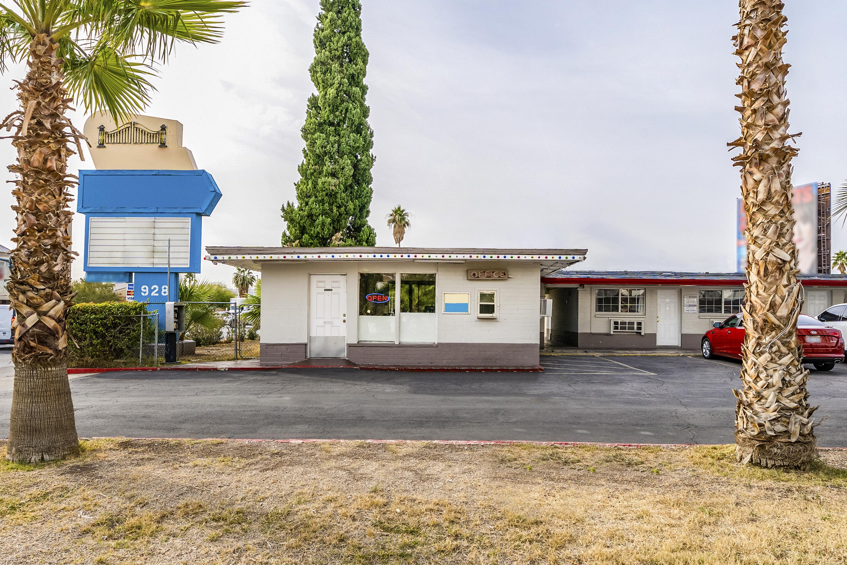 Oyo Gateway Motel Las Vegas North Strip Fremont St Area Exterior photo